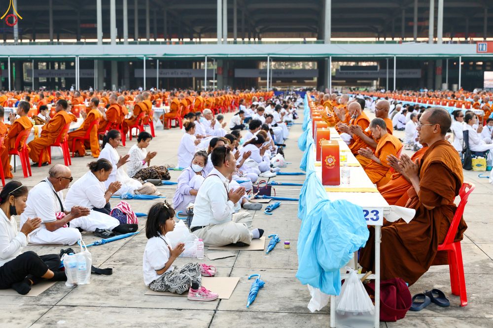 ภาพ No.325042:วันที่ 22 เมษายน พ.ศ.2569 (วันคุ้มครองโลก) พิธีถวายมหาสังฆทาน 40,000 กว่าวัดทั่วประเทศ (ชุดที่ 2) ณ ลานธรรม พระมหาธรรมกายเจดีย์ วัดพระธรรมกาย