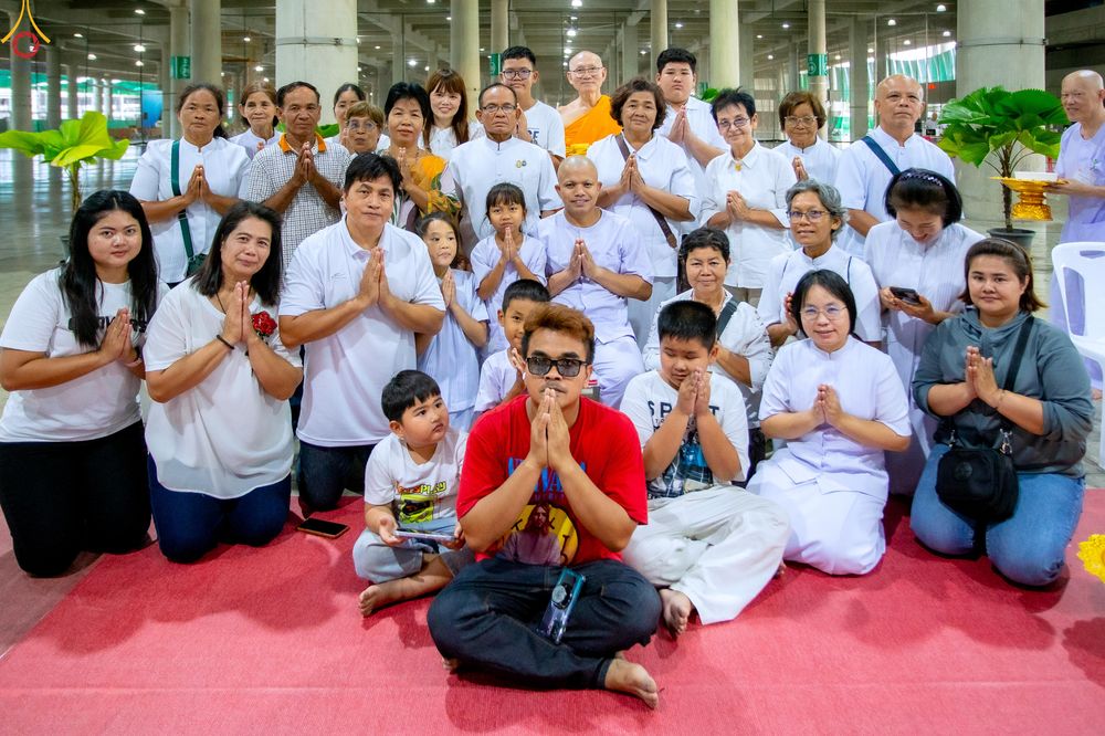 ภาพ No.333576:วันอาทิตย์ที่ 7 มิถุนายน พ.ศ.2569 พิธีตัดปอยผมและปลงผมนาคธรรมทายาท โครงการบรรพชาและอุปสมบทหมู่ธรรมทายาท รุ่นผู้บริหาร รุ่นที่ 16 ณ วิหารคด 11 วัดพระธรรมกาย