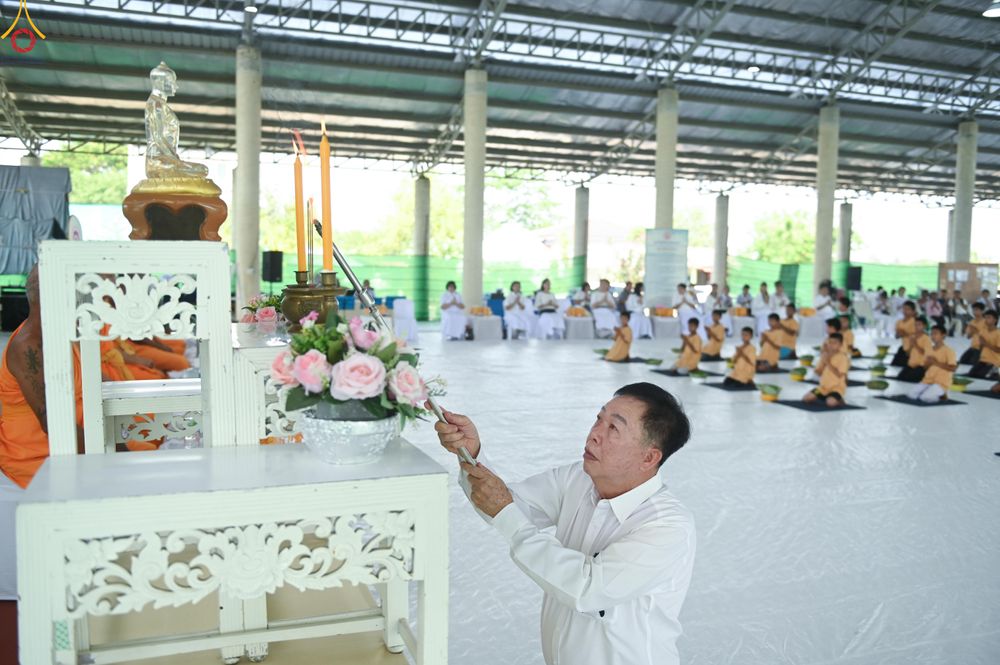 ภาพ No.317321:วันอาทิตย์ที่ 29 มีนาคม พ.ศ. 2569 พิธีตัดปอยผมยุวธรรมทายาท โครงการบรรพชาสามเณรฟื้นฟูพระพุทธศาสนา (ภาคฤดูร้อน) ปิดเทอมเติมธรรม ณ ศูนย์ปฏิบัติธรรมวิหารแดง จ.สระบุรี