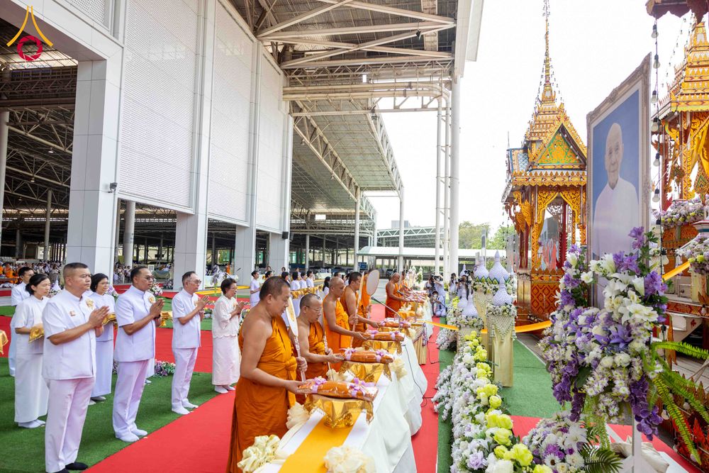 ภาพ No.316576:วันอาทิตย์ที่ 29 มีนาคม พ.ศ. 2569 พิธีทอดผ้าบังสุกุลและพิธีชำระร่าง โยมพ่อณรงค์ จินตมากุล  สิริอายุ 99 ปี 11 เดือน โยมบิดา พระครูปลัดรัตนวีรวัฒน์ (รังสฤษดิ์ อิทฺธิจินตโก) ที่ปรึกษาเจ้าคณะจังหวัดปทุมธานี เจ้าอาวาสวัดพระธรรมกาย  ณ ฌาปนสถานชั่วคราว ทางเข้า 