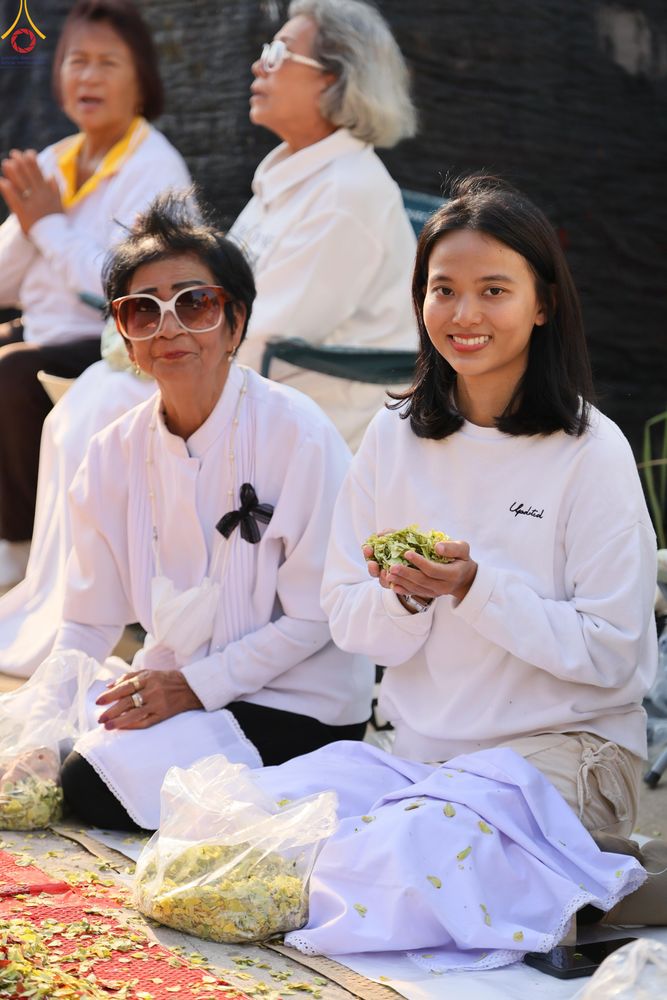 ภาพ No.294963:วันที่ 14 มกราคม พ.ศ. 2569 พิธีต้อนรับพระธรรมยาตรา อนุสรณ์สถานลำดับที่ 4  สถานที่เกิดด้วยกายธรรม ณ วัดโบสถ์บน ต.บางคูเวียง จ.นนทบุรี ในโครงการธรรมยาตรา กตัญญูบูชา มหาปูชนียาจารย์ พระมงคลเทพมุนี(สด จนฺทสโร) พระผู้ปราบมาร อนุสรณ์สถาน 7 แห่ง ปีที่ 14