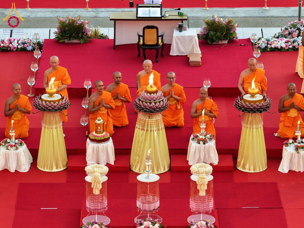 ภาพ No.307205:วันที่ 31 มกราคม พ.ศ. 2569  พิธีจุดประทีปธรรมถวายเป็นพุทธบูชา  และบูชาธรรมมหาปูชนียาจารย์ (ภาพชุดที่ 1) ณ วัดพระธรรมกาย ปทุมธานี ในโครงการธรรมยาตรา กตัญญูบูชา มหาปูชนียาจารย์ พระมงคลเทพมุนี(สด จนฺทสโร) พระผู้ปราบมาร อนุสรณ์สถาน 7 แห่ง ปีที่ 14