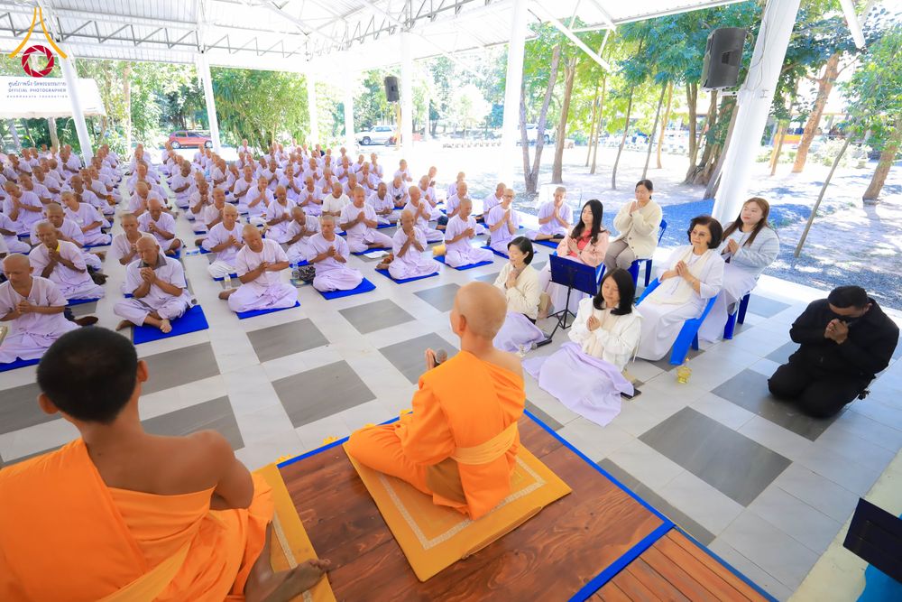 ภาพ No.285593:วันที่ 26-30  พฤศจิกายน พ.ศ. 2568  กิจกรรมสวดมนต์ นั่งสมาธิ ฟังธรรม ของนาคธรรมทายาท ในโครงการบวชบูชาธรรมมหาปูชนียาจารย์  ณ ศูนย์ปฏิบัติธรรมบุรีรัมย์ จ.บุรีรัมย์