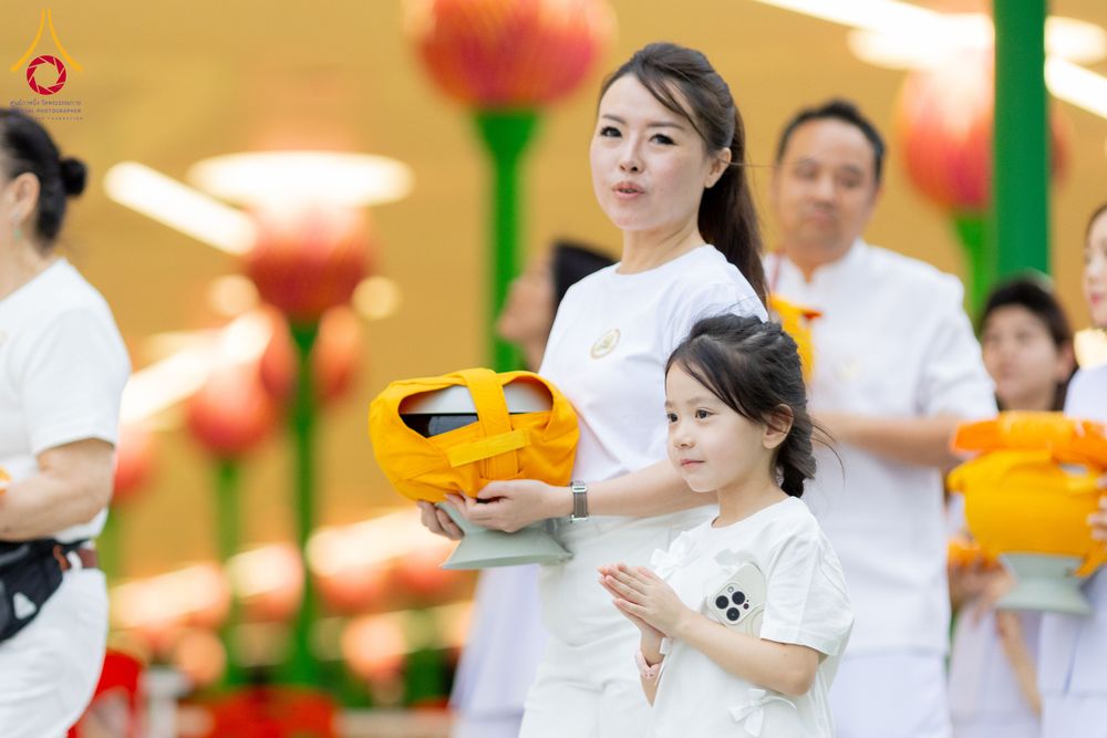 ภาพ No.286462:วันเสาร์ที่ 12 กรกฏาคม พ.ศ.2568 พิธีบรรพชาอุปสมบท  โครงการบรรพชาอุปสมบทหมู่ ธรรมทายาทนานาชาติ(ภาคภาษาจีน), โครงการบรรพชาสามเณร โรงเรียนนานาชาติ รุ่นที 14