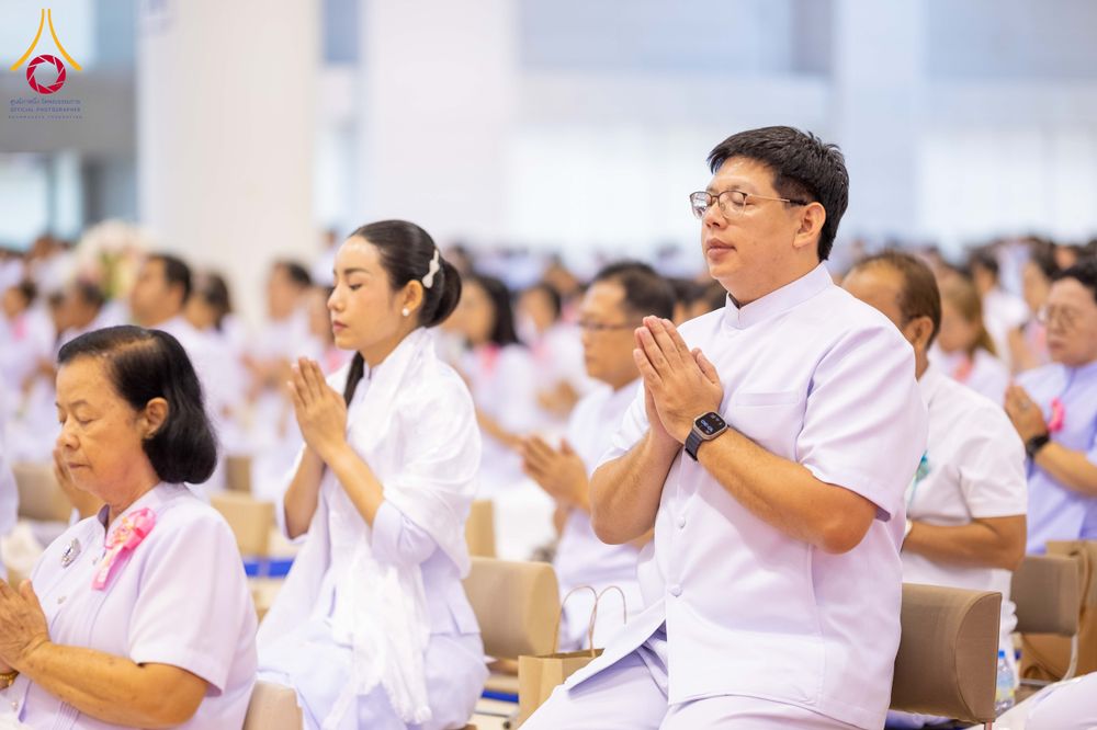 ภาพ No.318296:วันอาทิตย์ต้นเดือนที่ 5 เมษายน พ.ศ.2569 พิธีบูชาข้าวพระ ณ สภาธรรมกายสากล วัดพระธรรมกาย