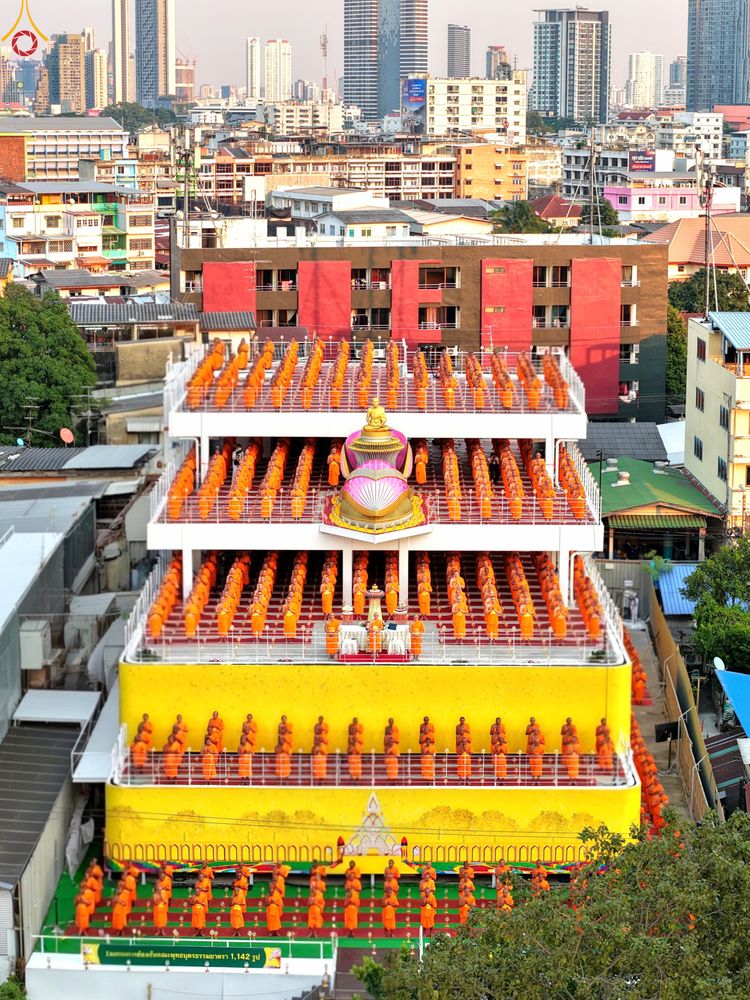 ภาพ No.302829:วันที่ 24 มกราคม พ.ศ. 2569 พิธีจุดประทีปธรรมถวายเป็นพุทธบูชา  และบูชาธรรมมหาปูชนียาจารย์  ณ อาคารธรรมยาตรา กตัญญูบูชามหาปูชนียาจารย์  ตรงข้ามวัดปากน้ำภาษีเจริญ จ.กรุงเทพมหานคร ในโครงการธรรมยาตรา กตัญญูบูชา มหาปูชนียาจารย์ พระมงคลเทพมุนี(สด จนฺทสโร) พระผู