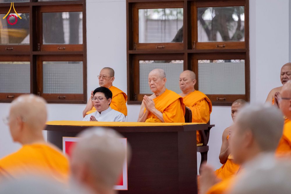 ภาพ No.294242:วันอาทิตย์ที่ 14 ธันวาคม พ.ศ.2568 พิธีเจริญพระพุทธมนต์สมโภชดวงแก้วลูกนิมิตเอก และดวงแก้วนิมิตปฏิบัติธรรม อัญเชิญประดิษฐาน  ณ วัดพระธรรมกายในประเทศสหรัฐอเมริกาและประเทศเยอรมนี 7 แห่ง ณ อาคารปลูกศรัทธา 2 วัดพระธรรมกาย