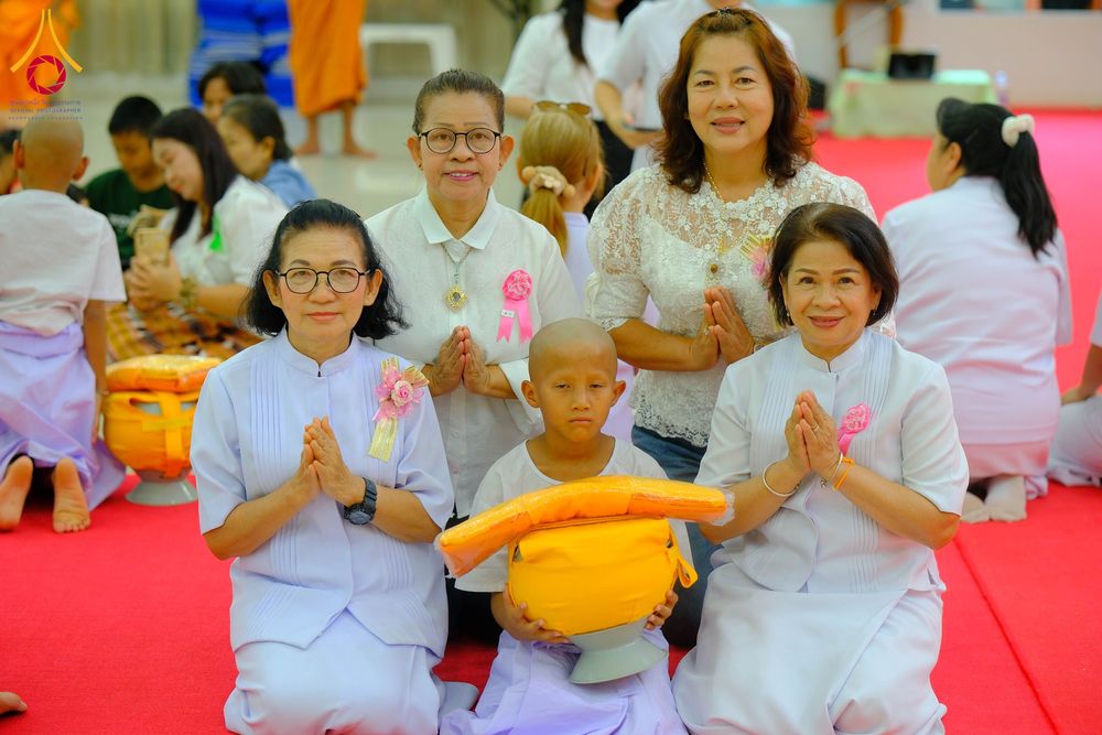 ภาพ No.319886:วันเสาร์ที่ 4 เมษายน พ.ศ.2569 พิธีตัดปอยผมและปลงผม พิธีขอขมาผู้ปกครองและมอบผ้าไตร พิธีบรรพชาและถวายบาตร ณ ศูนย์ปฏิบัติธรรมและศูนย์อบรมเยาวชนเพชรบุรี  ต.ท่าแลง อ.ท่ายาง จ.เพชรบุรี