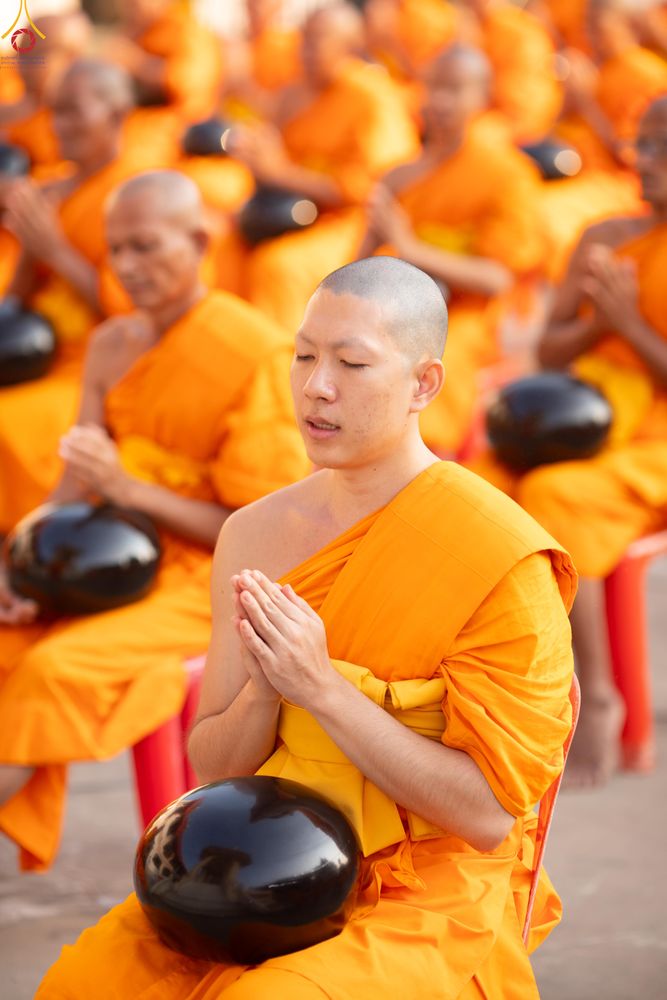 ภาพ No.297596:วันที่ 18 มกราคม พ.ศ. 2569 พิธีตักบาตรพระธรรมยาตรา ณ วัดโบสถ์บน ต.บางคูเวียง จ.นนทบุรี อนุสรณ์สถานลำดับที่ 4 สถานที่เกิดด้วยกายธรรม ในโครงการธรรมยาตรา กตัญญูบูชา มหาปูชนียาจารย์ พระมงคลเทพมุนี(สด จนฺทสโร) พระผู้ปราบมาร อนุสรณ์สถาน 7 แห่ง ปีที่ 14