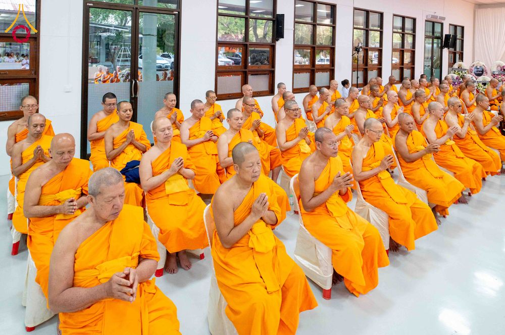 ภาพ No.315351:วันอังคารที่ 24 มีนาคม พ.ศ. 2569 พิธีบำเพ็ญกุศล คุณพ่อณรงค์ จินตมากุล  สิริอายุ 99 ปี 11 เดือน โยมบิดา พระครูปลัดรัตนวีรวัฒน์ (รังสฤษดิ์ อิทฺธิจินตโก) ที่ปรึกษาเจ้าคณะจังหวัดปทุมธานี เจ้าอาวาสวัดพระธรรมกาย  ณ ห้องปลูกศรัทธา 2 วัดพระธรรมกาย ปทุมธานี