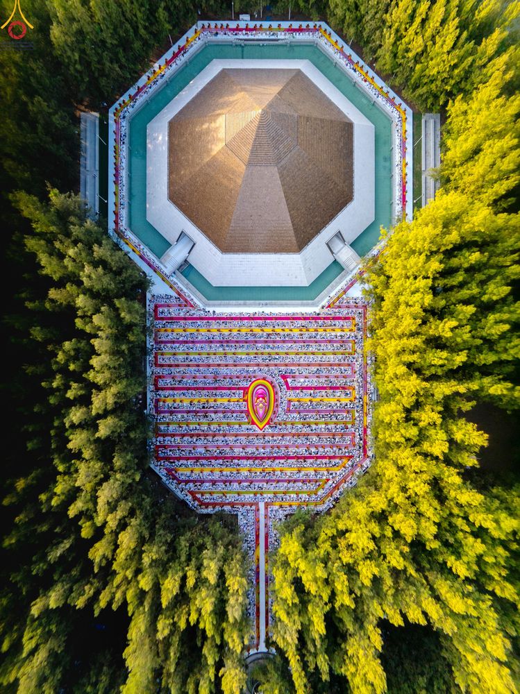 ภาพ No.287886:วันที่ 3 มกราคม พ.ศ. 2569 พิธีต้อนรับพระธรรมยาตรา ครั้งที่ 2 (ภาพชุดที่ 2) ในโครงการธรรมยาตรา กตัญญูบูชา มหาปูชนียาจารย์ พระมงคลเทพมุนี(สด จนฺทสโร) พระผู้ปราบมาร อนุสรณ์สถาน 7 แห่ง ปีที่ 14 ณ อนุสรณ์สถานมหาวิหารพระมงคลเทพมุนี (โลตัสแลนด์) อ.สองพี่น้อง จ.