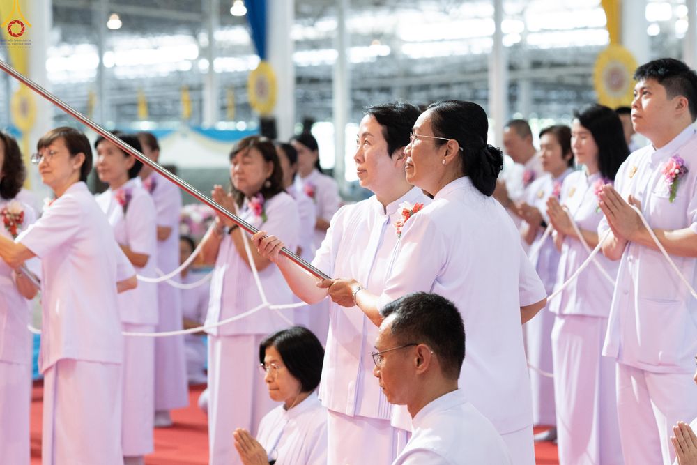 ภาพ No.286400:วันอาทิตย์ที่ 13 กรกฎาคม พ.ศ.2568 พิธีปฎิบัติธรรม และพิธีจุดเทียนใจ ไฟนิรันดร์ อนันตชัย ณ สภาธรรมกายสากล วัดพระธรรมกาย