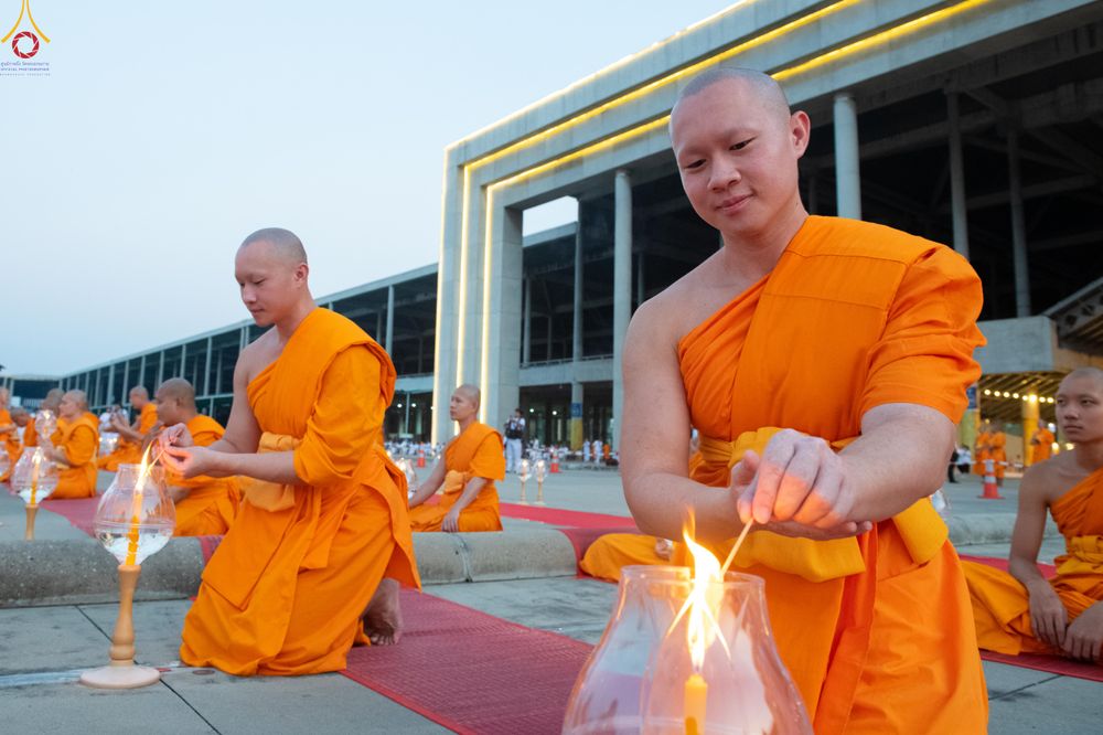 ภาพ No.307885:วันที่ 31 มกราคม พ.ศ. 2569 พิธีจุดประทีปธรรมถวายเป็นพุทธบูชา  และบูชาธรรมมหาปูชนียาจารย์ (ภาพชุดที่ 2) ณ วัดพระธรรมกาย ปทุมธานี ในโครงการธรรมยาตรา กตัญญูบูชา มหาปูชนียาจารย์ พระมงคลเทพมุนี(สด จนฺทสโร) พระผู้ปราบมาร อนุสรณ์สถาน 7 แห่ง ปีที่ 14