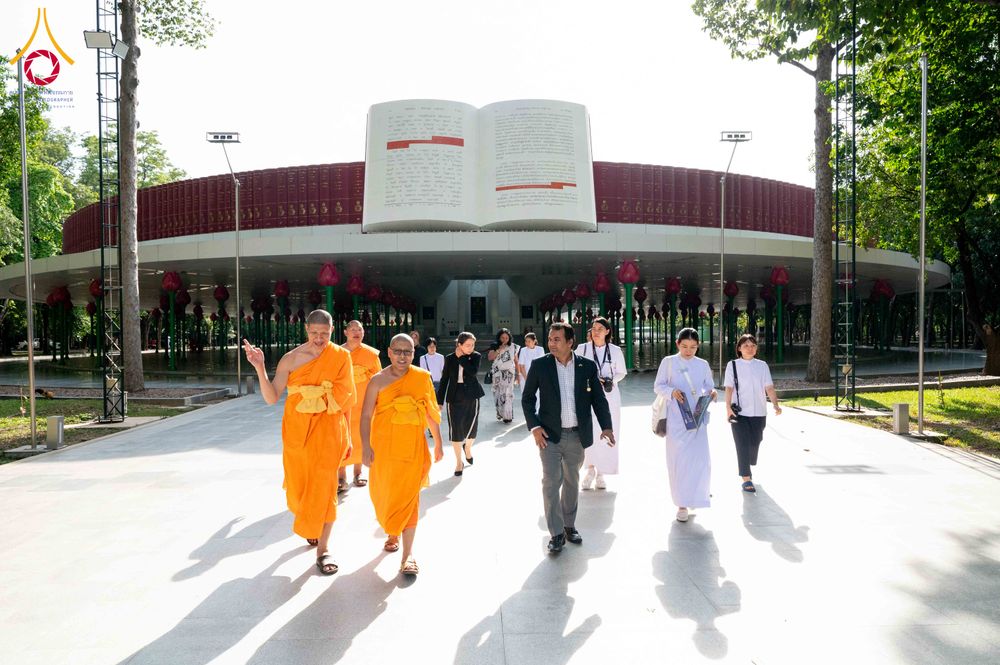 ภาพ No.340147:วันที่ 21 กรกฎาคม พ.ศ. 2569 เอกอัครราชทูตศรีลังกาประจำประเทศไทย เยี่ยมชมวัดพระธรรมกาย กระชับความสัมพันธ์ทางศาสนา