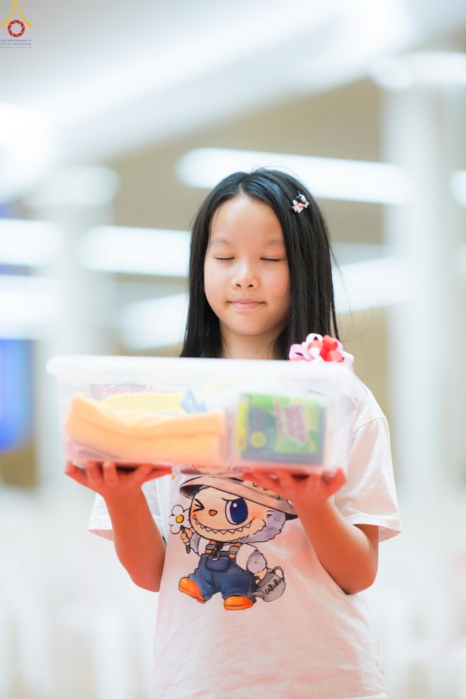 ภาพ No.280628:วันที่ 28 ธันวาคม พ.ศ.2568 พิธีถวายอุปกรณ์ทำความสะอาด ณ ห้องแก้วสารพัดนึก วัดพระธรรมกาย