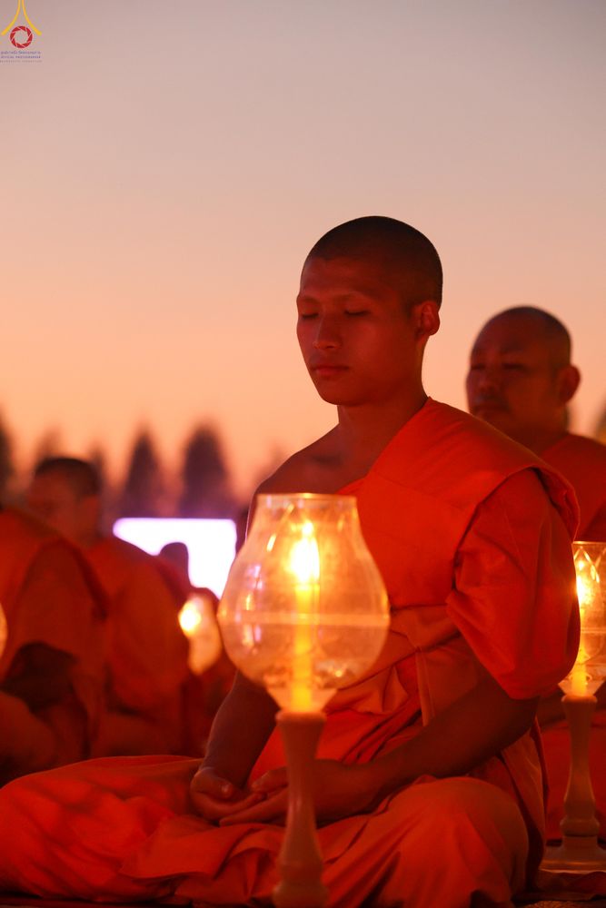 ภาพ No.302225:วันที่ 23 มกราคม พ.ศ. 2569 พิธีจุดประทีปธรรมถวายเป็นพุทธบูชา (ภาพชุดที่ 2) และบูชาธรรมมหาปูชนียาจารย์  ณ อนุสรณ์สถานลำดับที่ 5 สถานที่เผยแผ่วิชชาธรรมกายครั้งแรก อนุสรณ์สถานบางปลา วัดบางปลา อำเภอบางเลน จังหวัดนครปฐม ในโครงการธรรมยาตรา กตัญญูบูชา มหาปูชนีย