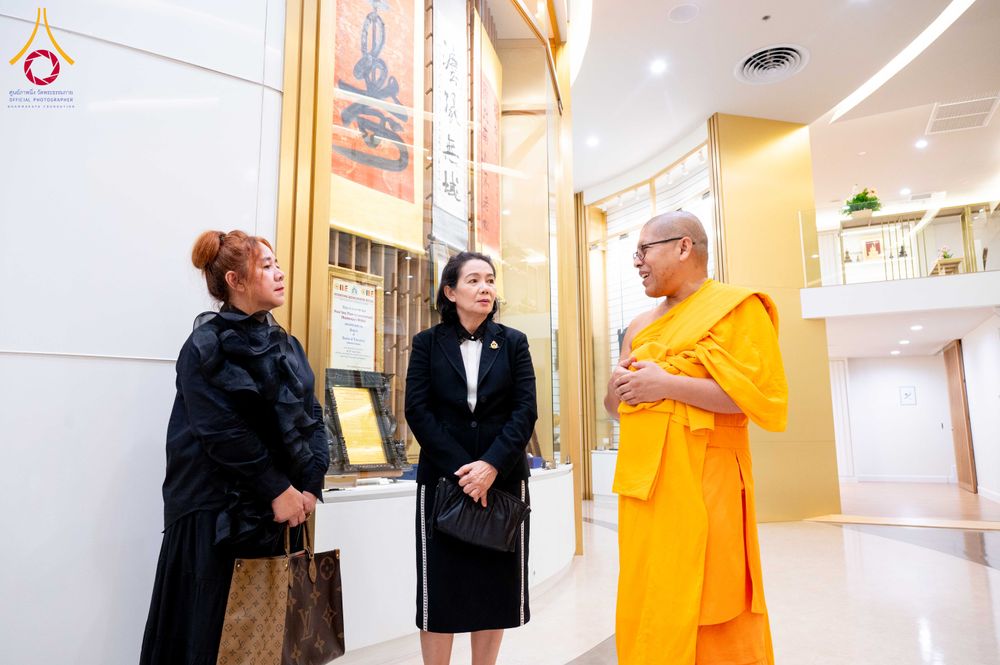 ภาพ No.340130:วันที่ 21 กรกฎาคม พ.ศ. 2569 เอกอัครราชทูตศรีลังกาประจำประเทศไทย เยี่ยมชมวัดพระธรรมกาย กระชับความสัมพันธ์ทางศาสนา