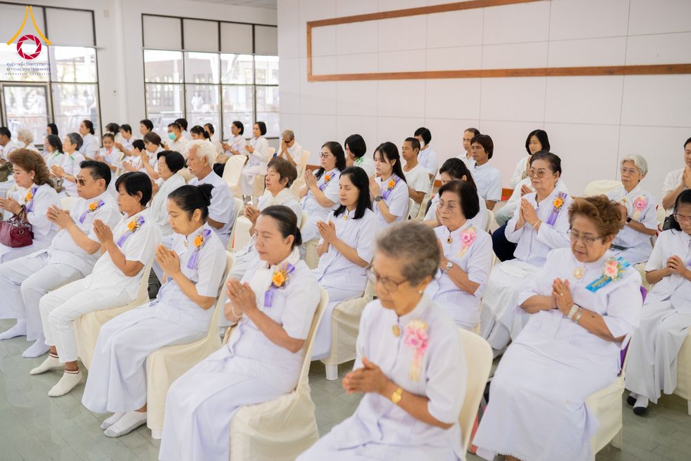 ภาพ No.278467:วันพุธที่ 10 ธันวาคม พ.ศ.2568  พิธีทอดผ้าป่าเพื่อสนับสนุนโครงการตักบาตรพระ 10,000 รูป เมืองกาญจนบุรี ณ อาคารปลูกศรัทธา วัดพระธรรมกาย