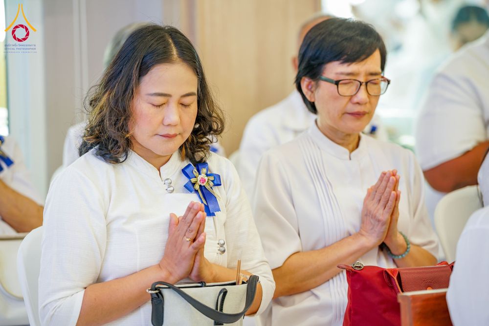 ภาพ No.313755:วันเสาร์ที่ 14 มีนาคม พ.ศ. 2569 พิธีตักบาตรแด่คณะสงฆ์ 323 วัด 4 จังหวัดชายแดนภาคใต้ พิธีถวายสังฆทานแด่คณะสงฆ์ 323 วัด ปีที่ 22 ครั้งที่ 183 พิธีมอบกองทุนหนุนแรงใจช่วยครูใต้ ปีที่ 19 ครั้งที่ 146 และพิธีทำบุญอุทิศส่วนกุศลให้ผู้วายชนม์ ณ ศูนย์ปฏิบัติธรรมภา