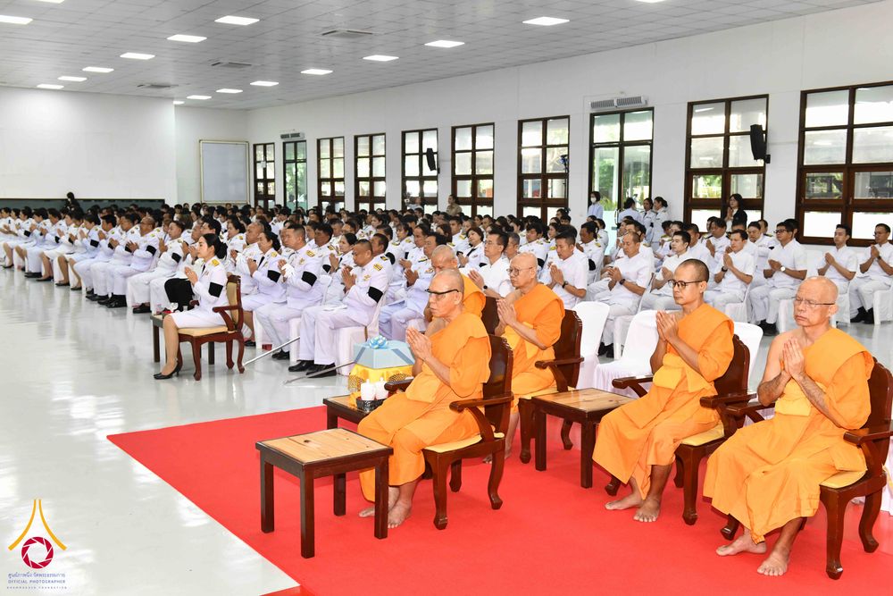 ภาพ No.344267:วันที่ 12 สิงหาคม พ.ศ. 2569  พสกนิกรชาวอำเภอคลองหลวง พร้อมใจร่วมพิธีสวดพระพุทธมนต์และทำบุญตักบาตรถวายพระราชกุศล เนื่องในวันคล้ายวันพระราชสมภพ สมเด็จพระบรมราชชนนีพันปีหลวง และวันแม่แห่งชาติ 12 สิงหาคม 2569