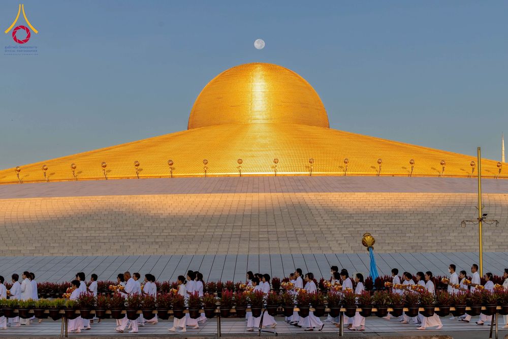 ภาพ No.276636:วันเสาร์ที่ 6 ธันวาคม  พ.ศ. 2568 พิธีเวียนประทักษิณและพิธีวันทาเจดีย์ โครงการอุปสมบทบูชาธรรมมหาปูชนียาจารย์ ประจำปี พ.ศ.2568 โครงการบวชพระนานาชาติ AEC และ WAB รุ่น CEO (นักบริหาร) รุ่นที่ 5 ณ มหาธรรมกายเจดีย์ วัดพระธรรมกาย