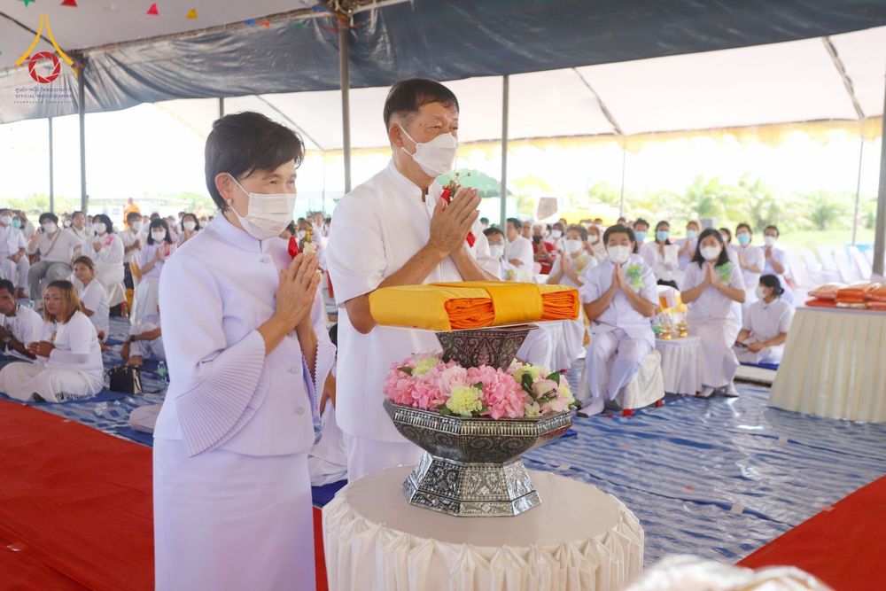 ภาพ No.76219:พิธีกลั่นแผ่นดินสร้างมหาเจดีย์ปัตตานี , พิธีตักบาตรแด่พระภิกษุสงฆ์ 159 รูป ,  พิธีทอดผ้าป่า , พิธีโปรยรัตนชาติ ,  พิธีจุดประทีปถวายเป็นพุทธบูชา ณ ศูนย์อบรมเยาวชนปัตตานี จ.ปัตตานี วันอาทิตย์ที่ 5 กุมภาพันธ์ พ.ศ.2566