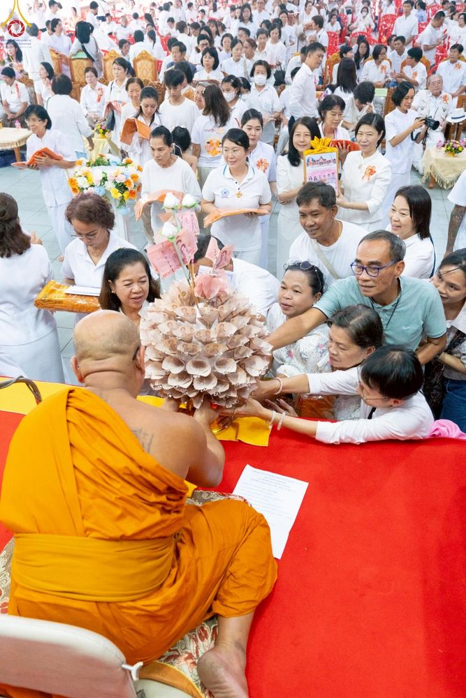 ภาพ No.286085:วันที่ 11 ตุลาคม พ.ศ. 2568 พิธีทอดกฐินสามัคคีทั่วไทย 30,000 วัด โดยคณะศิษยานุศิษย์ บูชาธรรม 81 ปี หลวงพ่อธัมมชโย ณ วัดโบสถ์บน ต.บางคูเวียง อ.บางกรวย จ.นนทบุรี