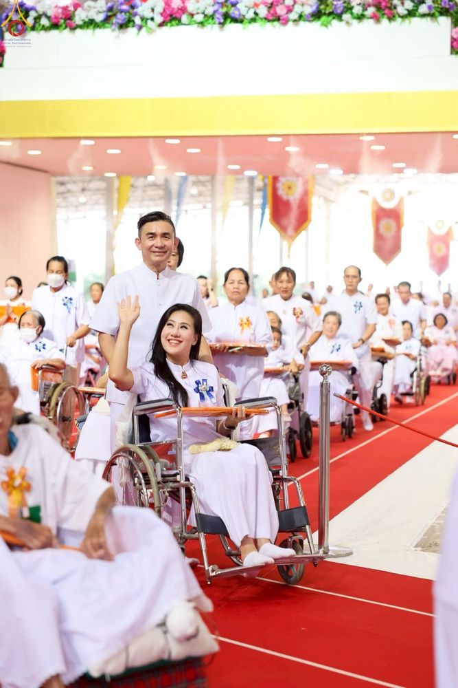 ภาพ No.251584:วันที่ 10 ตุลาคม พ.ศ. 2568 พิธีทอดผ้าป่าสมทบกฐินวัดพระธรรมกาย และสมทบกฐิน 30,000 กว่าวัดทั่วประเทศ ครั้งที่ 3 ณ สภาธรรมกายสากล วัดพระธรรมกาย