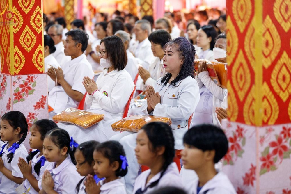 ภาพ No.203541:พิธีทอดผ้าป่าทำนุบำรุงศาสนสถาน ณ วัดตะเคียน ตำบลบางคูเวียง อำเภอบางกรวย จังหวัดนนทบุรี ในโครงการธรรมยาตรา กตัญญูบูชา มหาปูชนียาจารย์ พระมงคลเทพมุนี(สด จนฺทสโร) พระผู้ปราบมาร อนุสรณ์สถาน 7 แห่ง ปีที่ 13 วันที่ 29 มกราคม พ.ศ. 2568