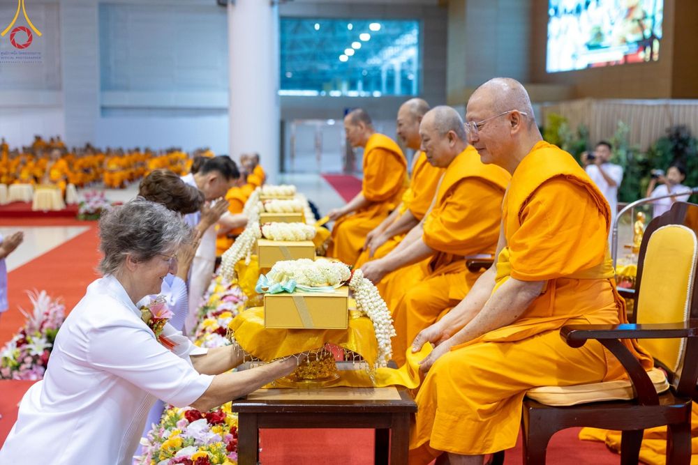 ภาพ No.176325:พิธีมุทิตาสักการะพระมหาเถระและพระเถระ วันที่ 24 พฤศจิกายน พ.ศ. 2567 ณ วัดพระธรรมกาย จ.ปทุมธานี