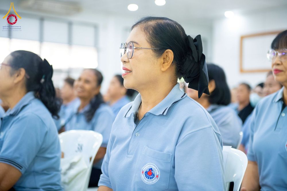 ภาพ No.259725:วันที่ 24 ตุลาคม พ.ศ. 2568 รพ.สต.คลองหนึ่ง อ.คลองหลวง สังกัด อบจ.ปทุมธานี จัดประชุมและมอบครุภัณฑ์ทางการแพทย์ เสริมพลัง อสม. ขับเคลื่อนสุขภาพชุมชนอย่างยั่งยืน ณ วัดพระธรรมกาย