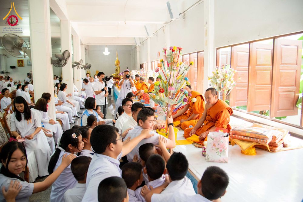 ภาพ No.305184:วันที่ 28 มกราคม พ.ศ. 2569 พิธีทอดผ้าป่าทำนุบำรุงศาสนสถาน ณ วัดเกิดการอุดม อ.คลองหลวง จ.ปทุมธานี ในโครงการธรรมยาตรา กตัญญูบูชา มหาปูชนียาจารย์ พระมงคลเทพมุนี(สด จนฺทสโร) พระผู้ปราบมาร อนุสรณ์สถาน 7 แห่ง ปีที่ 14