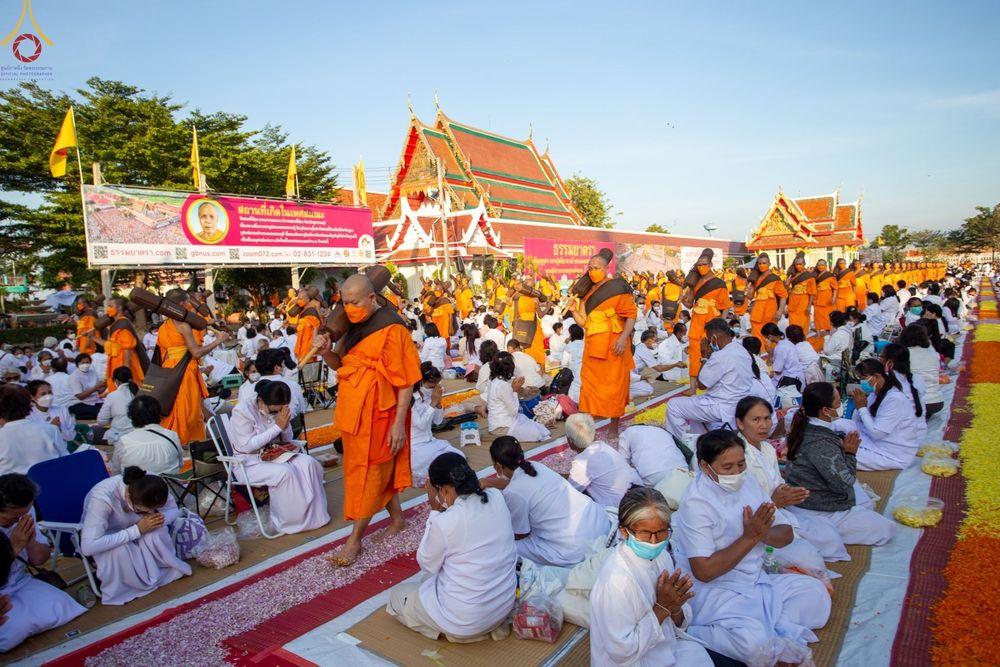 ภาพ No.70740:พิธีต้อนรับพระธรรมยาตรา ในโครงการธรรมยาตรากตัญญูบูชา มหาปูชนียาจารย์ พระมงคลเทพมุนี(สด จนฺทสโร) พระผู้ปราบมาร อนุสรณ์สถาน 7 แห่ง ปีที่ 11 วันที่ 14 มกราคม พ.ศ. 2566 ณ อนุสรณ์สถานลำดับที่ 3 สถานที่เกิดในเพศสมณะ วัดสองพี่น้อง อ.สองพี่น้อง จ.สุพรรณบุรี