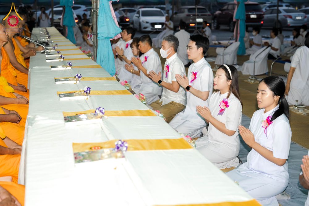 ภาพ No.299183:วันที่ 21 มกราคม พ.ศ. 2569 พิธีถวายภัตตาหารเป็นสังฆทาน แด่พระธรรมยาตรา ณ อนุสรณ์สถานบางปลา วัดบางปลา อำเภอบางเลน จังหวัดนครปฐม ในโครงการธรรมยาตรา กตัญญูบูชา มหาปูชนียาจารย์ พระมงคลเทพมุนี(สด จนฺทสโร) พระผู้ปราบมาร อนุสรณ์สถาน 7 แห่ง ปีที่ 14