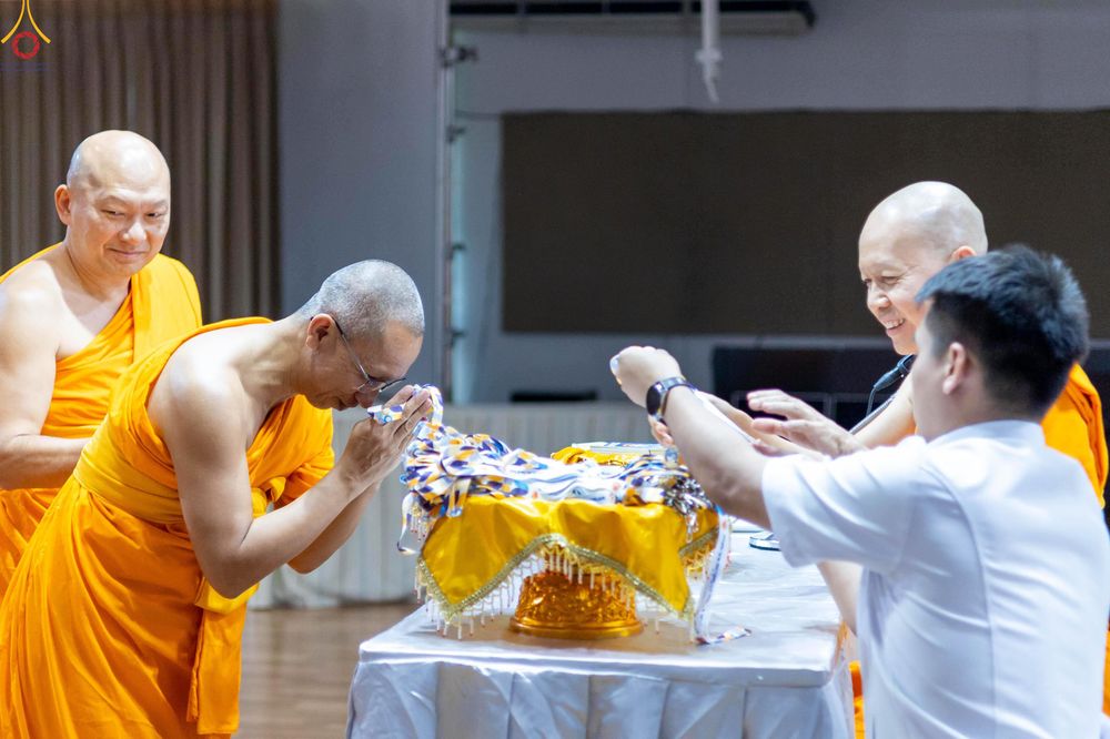 ภาพ No.319969:วันที่ 6 เมษายน พ.ศ.2569 ทีมจัดภัตตาหารประชุมเตรียมงานถวายมหาสังฆทาน 40,000 กว่าวัดทั่วประเทศ บูชาธรรม 82 ปี หลวงพ่อธัมมชโย