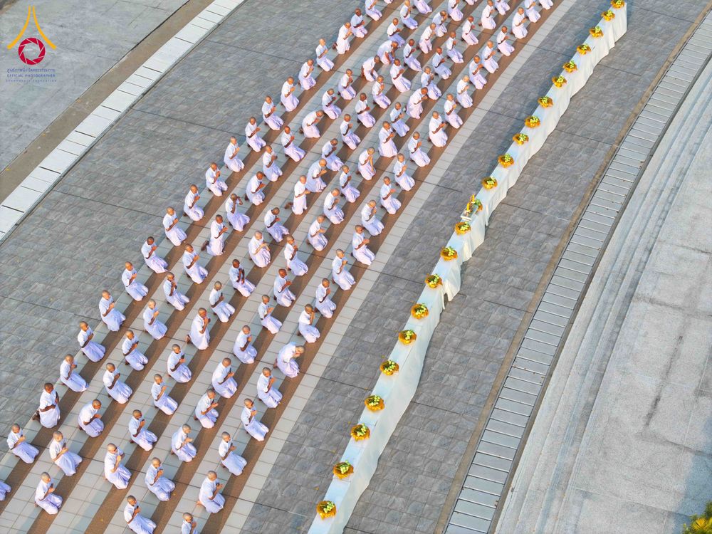 ภาพ No.320873:วันเสาร์ที่ 11 เมษายน พ.ศ.2569 พิธีเวียนประทักษิณ พิธีวันทาเจดีย์ โครงการอุปสมบทหมู่ บูชาธรรมหลวงพ่อธัมมชโย พ.ศ.2569 โครงการอุปสมบทหมู่ธรรมทายาท ระดับอุดมศึกษา รุ่น 53 (ภาคฤดูร้อน) ณ วัดพระธรรมกาย ปทุมธานี