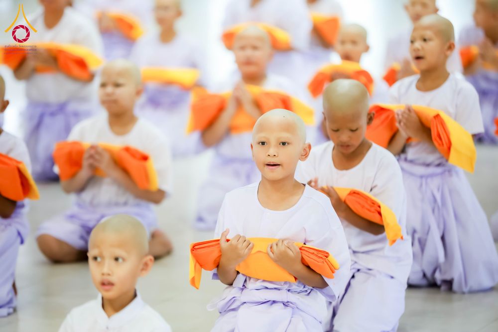 ภาพ No.317499:วันอาทิตย์ ที่ 29 มีนาคม พ.ศ.2569  พิธีปลงผม , พิธีขอขมามอบบาตรและผ้าไตร , พิธีบรรพชา ณ ศูนย์ปฏิบัติธรรมสมุทรปราการ จำนวน 42 รูป