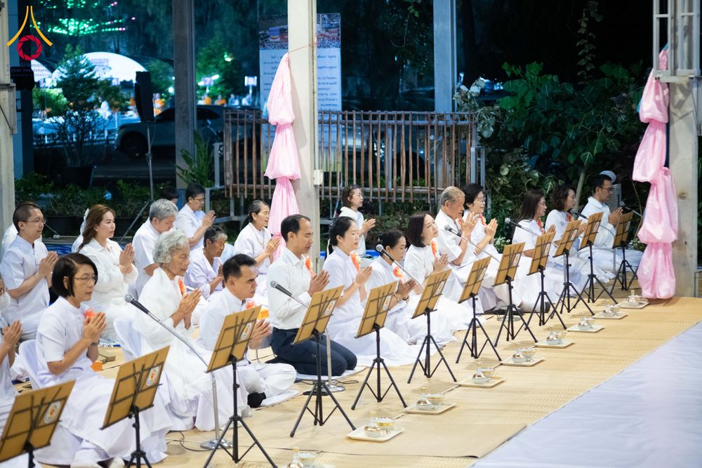 ภาพ No.288829:วันที่ 6 มกราคม พ.ศ. 2569 พิธีถวายภัตตาหารเป็นสังฆทาน แด่พระธรรมยาตรา ในโครงการธรรมยาตรา กตัญญูบูชา มหาปูชนียาจารย์ พระมงคลเทพมุนี(สด จนฺทสโร) พระผู้ปราบมาร อนุสรณ์สถาน 7 แห่ง ปีที่ 14 ณ อนุสรณ์สถานมหาวิหารพระมงคลเทพมุนี (โลตัสแลนด์) อ.สองพี่น้อง จ.สุพรร