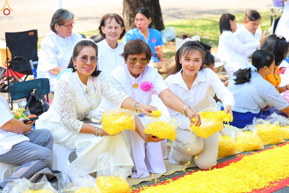 ภาพ No.304087:วันที่ 25 มกราคม พ.ศ. 2569 พิธีต้อนรับพระธรรมยาตรา  รร.สามัคคีราษฏร์บำรุง-วัดพระธรรมกาย ในโครงการธรรมยาตรา กตัญญูบูชา มหาปูชนียาจารย์ พระมงคลเทพมุนี(สด จนฺทสโร) พระผู้ปราบมาร อนุสรณ์สถาน 7 แห่ง ปีที่ 14