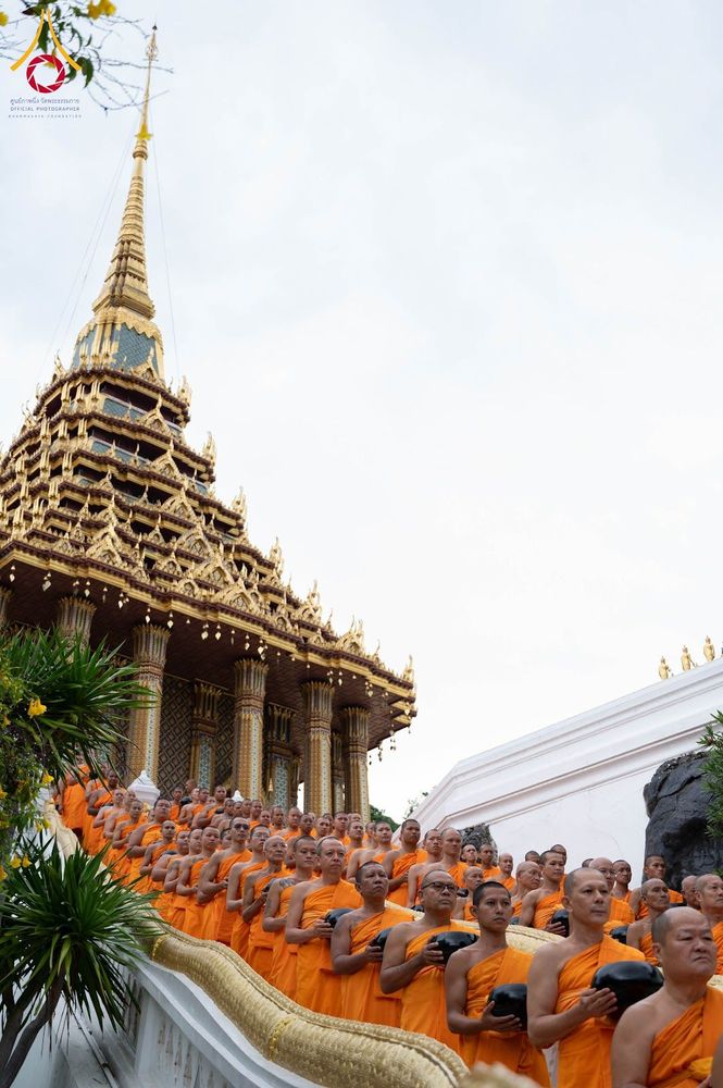ภาพ No.351407:วันที่ 22 กันยายน พ.ศ. 2569  พิธีตักบาตรสามเณรธรรมทายาท โครงการบรรพชาพัฒนาคุณธรรม จริยธรรม  สำหรับนักเรียนนายสิบตำรวจ (นสต.) รุ่นที่ 16 ศูนย์ฝึกอบรมตำรวจภูธรภาค 1  ณ วัดพระพุทธบาทราชวรมหาวิหาร
