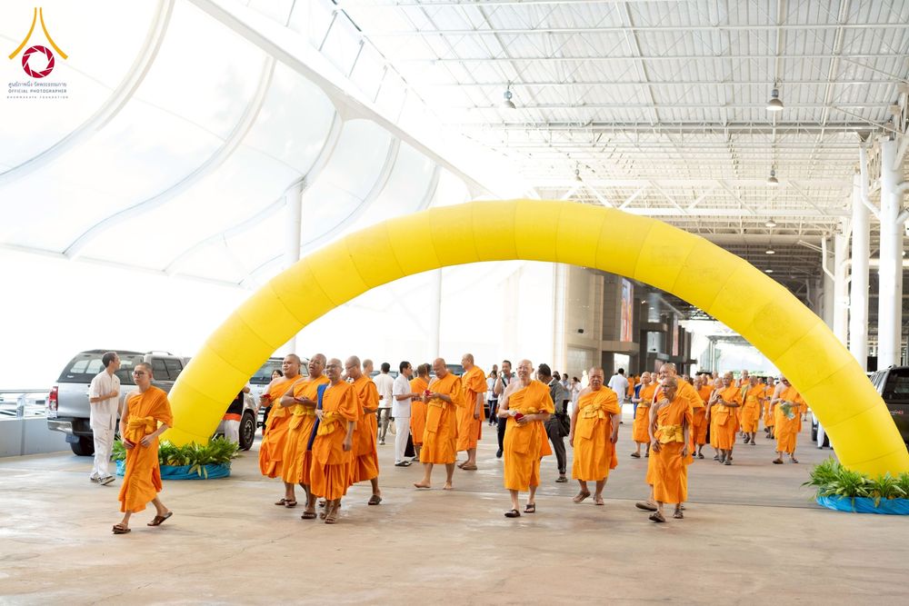 ภาพ No.273082:วันอาทิตย์ที่ 23 พฤศจิกายน พ.ศ.2568 พิธีมุทิตาสักการะ พระมหาเถระและพระเถระ ประจำปีพุทธศักราช 2568 ณ ห้องแก้วสารพัดนึก 2 สภาธรรมกายสากล  วัดพระธรรมกาย