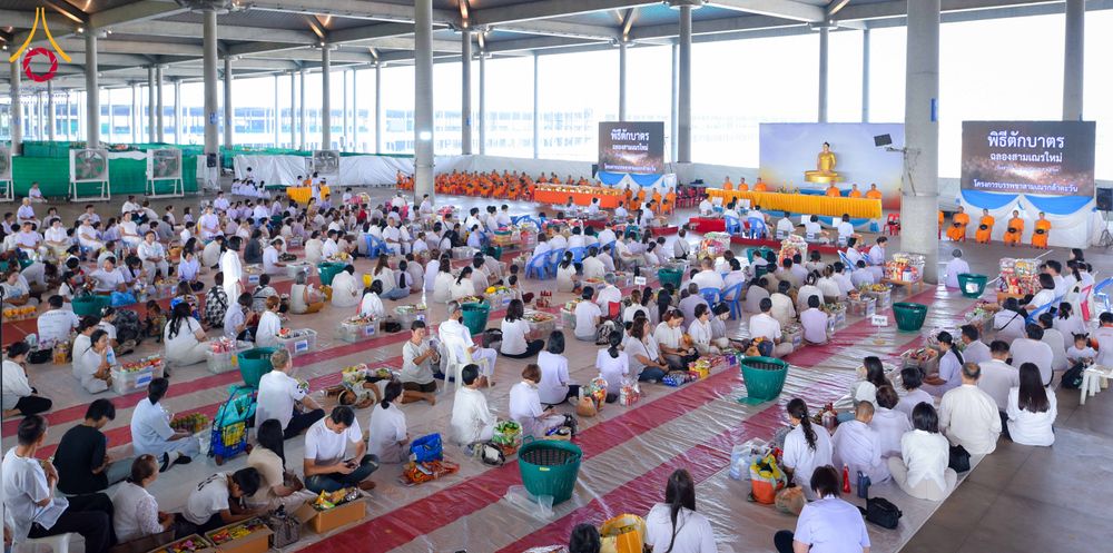 ภาพ No.320719:วันที่ 11 เมษายน พ.ศ.2569 พิธีตักบาตรฉลองสามเณรใหม่ โครงการบรรพชาสามเณรกล้าตะวัน ณ มหารัตนวิหาคด คอร์ 25 ชั้น 2 วัดพระธรรมกาย