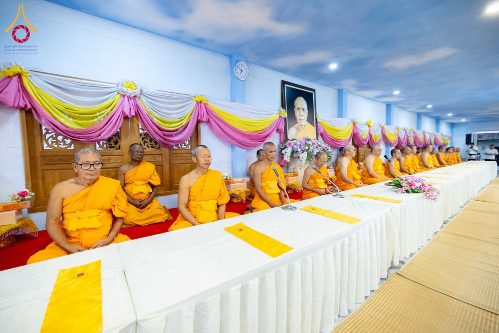 ภาพ No.295551:วันที่ 16 มกราคม พ.ศ. 2569 พิธีถวายภัตตาหารเป็นสังฆทาน แด่พระธรรมยาตรา ณ วัดโบสถ์บน ต.บางคูเวียง จ.นนทบุรี อนุสรณ์สถานลำดับที่ 4 สถานที่เกิดด้วยกายธรรม ในโครงการธรรมยาตรา กตัญญูบูชา มหาปูชนียาจารย์ พระมงคลเทพมุนี(สด จนฺทสโร) พระผู้ปราบมาร อนุสรณ์สถาน 7 แ