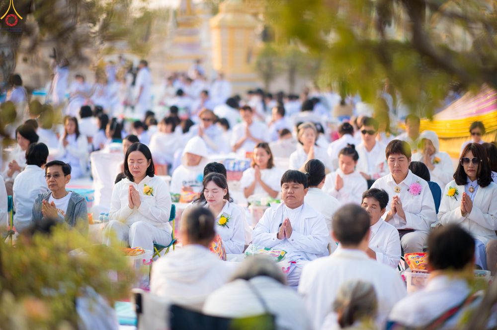 ภาพ No.294443:วันที่ 14 มกราคม พ.ศ. 2569 พิธีตักบาตรพระธรรมยาตรา ณ วัดสองพี่น้อง ต.ต้นตาล อ.สองพี่น้อง จ.สุพรรณบุรี ในโครงการธรรมยาตรา กตัญญูบูชา มหาปูชนียาจารย์ พระมงคลเทพมุนี(สด จนฺทสโร) พระผู้ปราบมาร อนุสรณ์สถาน 7 แห่ง ปีที่ 14