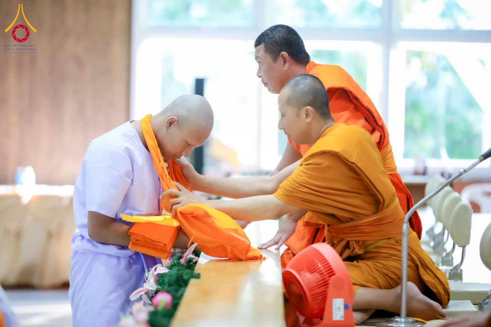 ภาพ No.317509:วันอาทิตย์ ที่ 29 มีนาคม พ.ศ.2569  พิธีปลงผม , พิธีขอขมามอบบาตรและผ้าไตร , พิธีบรรพชา ณ ศูนย์ปฏิบัติธรรมสมุทรปราการ จำนวน 42 รูป