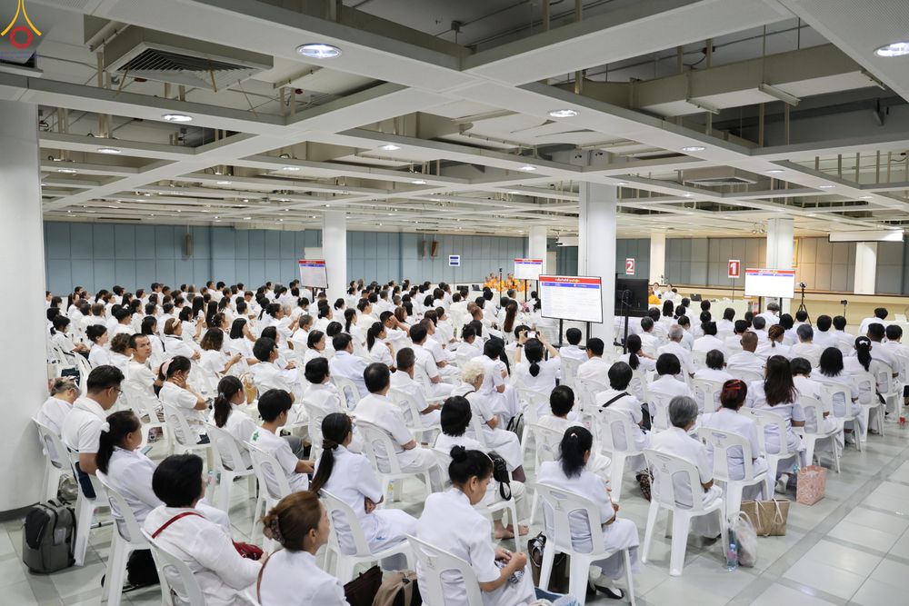 ภาพ No.319259:วันที่ 5 เมษายน พ.ศ.2569 ประชุมทีมงานลงทะเบียนพระสังฆาธิการ เพื่อพิธีถวายมหาสังฆทาน 40,000 กว่าวัดทั่วประเทศ จัดโดย กองต้อนรับพระกัลยาณมิตร วัดพระธรรมกาย