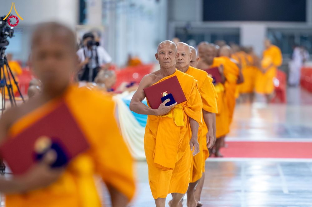ภาพ No.308758:วันที่ 1 กุมภาพันธ์ พ.ศ. 2569 พิธีรับประกาศนียบัตร และพระของขวัญพระธรรมยาตรา ณ สภาธรรมกายสากล วัดพระธรรมกาย จ.ปทุมธานี