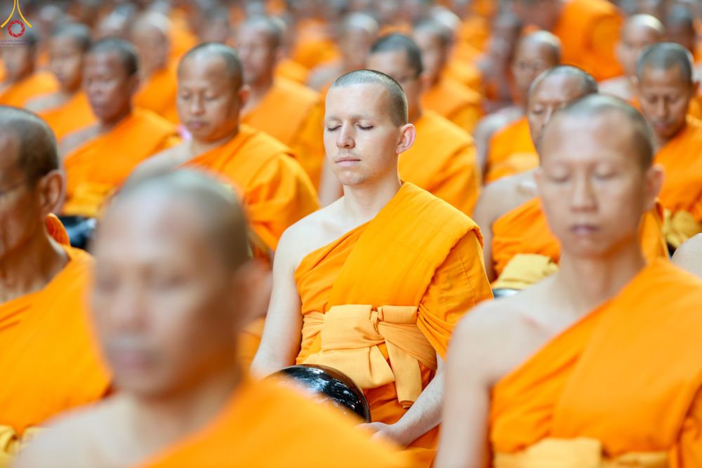 ภาพ No.289192:วันที่ 7 มกราคม พ.ศ. 2569 พิธีตักบาตรพระธรรมยาตรา ณ อนุสรณ์สถานลำดับที่ 1 สถานที่เกิดด้วยรูปกายเนื้อ อนุสรณ์สถานมหาวิหารพระมงคลเทพมุนี (โลตัสแลนด์) อ.สองพี่น้อง จ.สุพรรณบุรี ในโครงการธรรมยาตรา กตัญญูบูชา มหาปูชนียาจารย์ พระมงคลเทพมุนี(สด จนฺทสโร) พระผู้ป