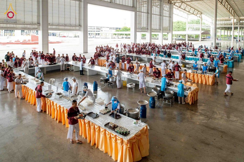 ภาพ No.350059:วันที่ 17-18 กันยายน พ.ศ. 2569 โครงการบรรพชาพัฒนาคุณธรรม จริยธรรม สำหรับนักเรียนนายสิบตำรวจ (นสต.) รุ่นที่ 16 ศูนย์ฝึกอบรมตำรวจภูธรภาค 1  ได้จัดกิจกรรม ณ สภาธรรมกายสากล ห้องแก้ว2