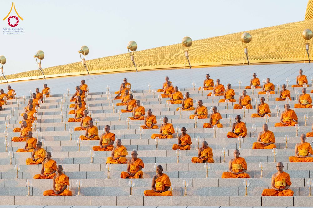 ภาพ No.312061:วันอังคารที่ 3 มีนาคม พ.ศ.2569 พิธีเวียนประทักษิณและจุดมาฆประทีป ณ ลานธรรมพระมหาธรรมกายเจดีย์ วัดพระธรรมกาย